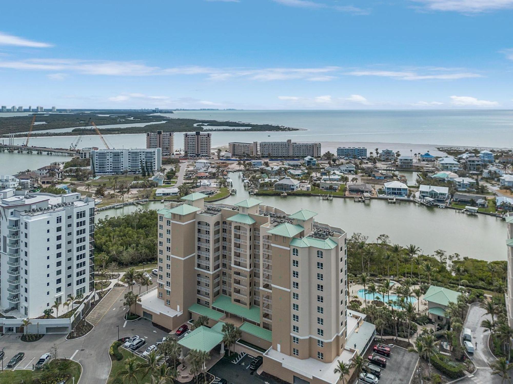 Waterfront Condo W/ Bay Views, Pool & Tennis Court 迈尔斯堡海滩 外观 照片