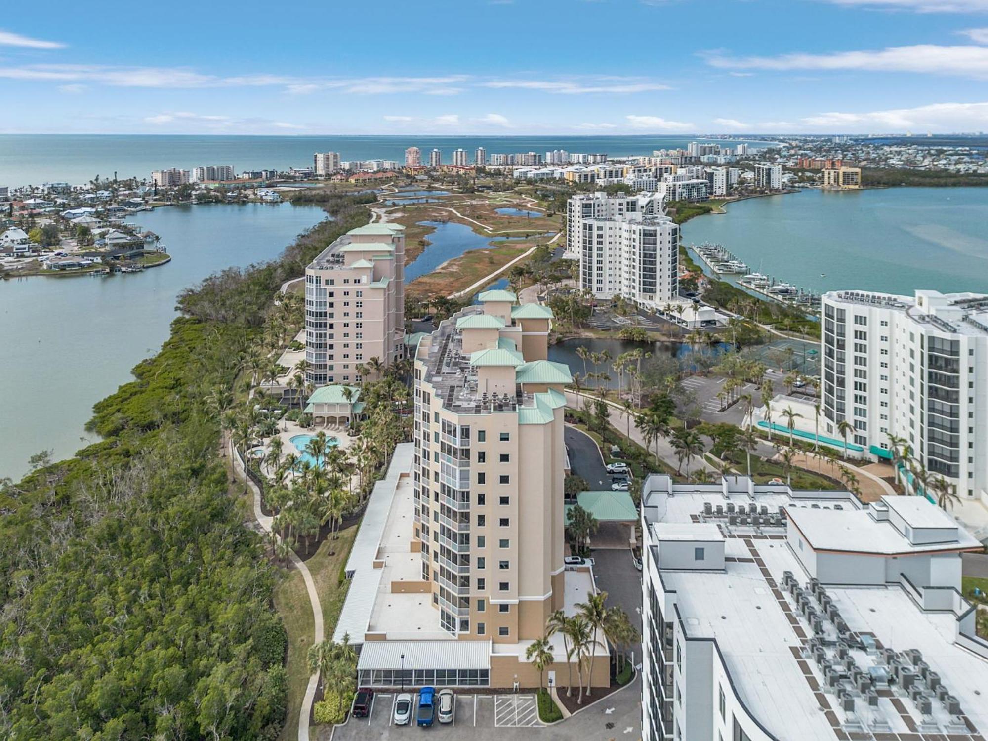 Waterfront Condo W/ Bay Views, Pool & Tennis Court 迈尔斯堡海滩 外观 照片